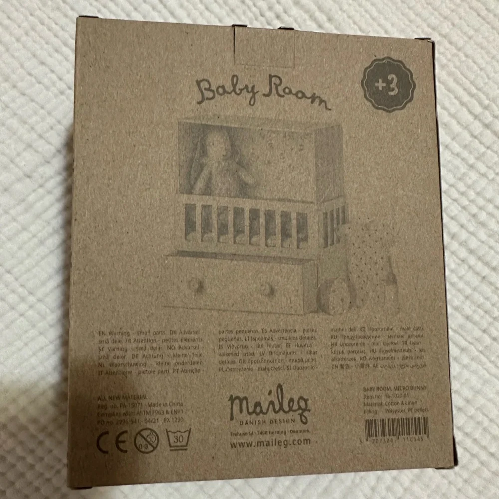 Retired Maileg rabbit baby room with Accessories - Picture 2 of 2